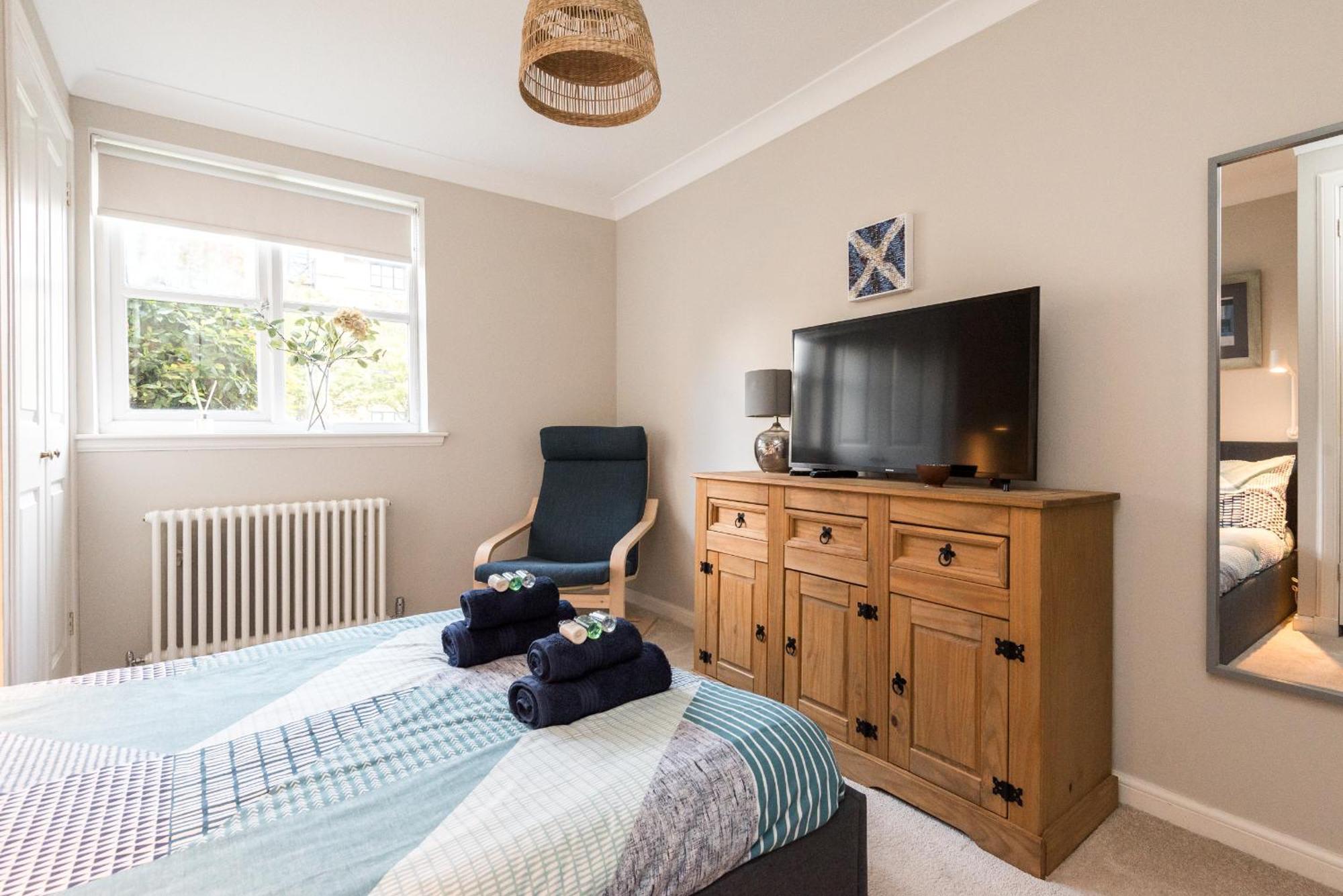 Cosy Roseburn Apartment, Edinburgh - 2 Bedrooms, Free Parking Exterior photo